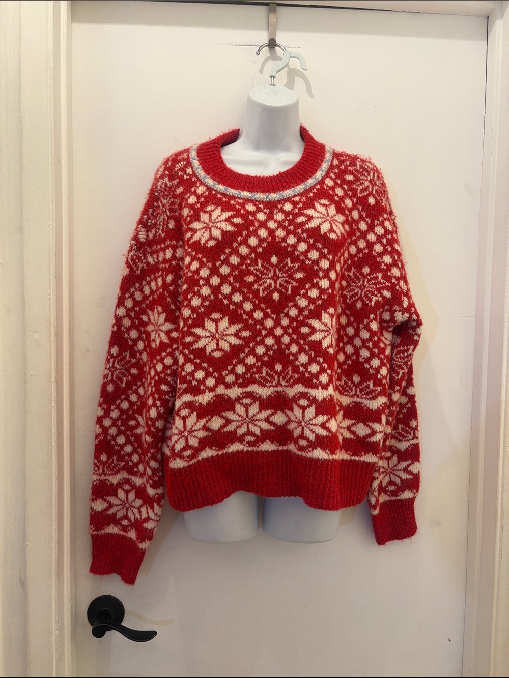 Universal Thread Red and White Fair Isle Crewneck Sweater size M new